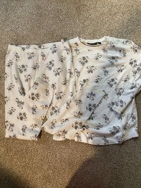 Womens' Floral Cream Thermal Pajama Set